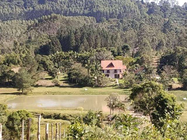 Sítio com 3 dormitórios à venda, 100000 m² por R$ 2.500.000,00 - Zona Rural - São João do Itaperiú/SC