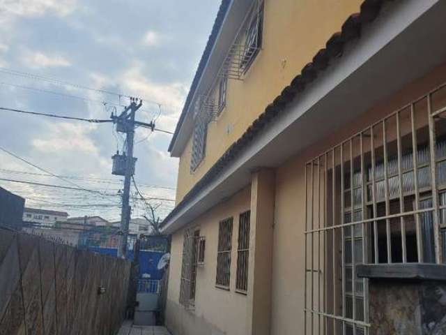 Sobrado com 3 quartos à venda, 135m por 300.000 - Mutuá - São Gonçalo - RJ