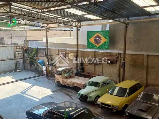 Galpão com apartamento em Belo Horizonte