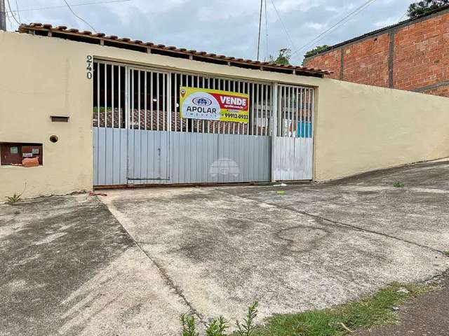 Casa com 3 quartos à venda na Rua Padre Pedro Fuss, 240, Vila Feliz, Almirante Tamandaré, 179 m2 por R$ 250.000