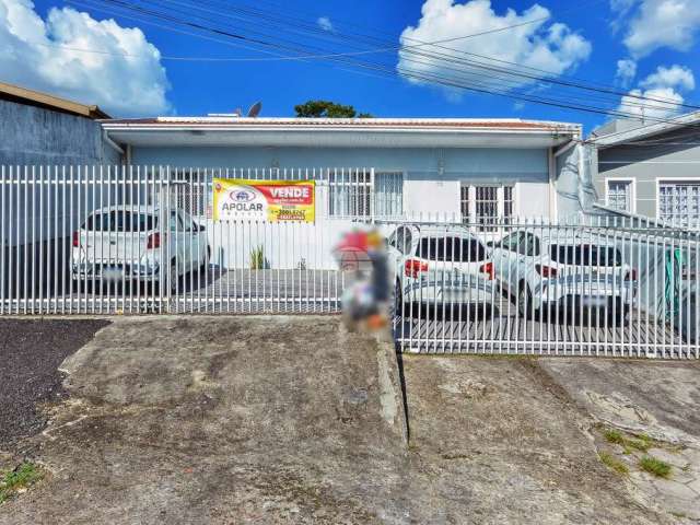 Casa com 6 quartos à venda na Rua Renato Thadeo, 78, Bacacheri, Curitiba, 200 m2 por R$ 950.000