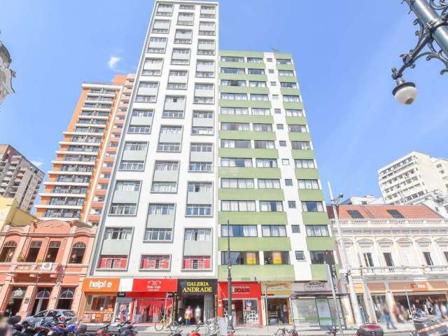 Apartamento com 3 quartos à venda na Praça Generoso Marques, 66, Centro, Curitiba, 126 m2 por R$ 450.000