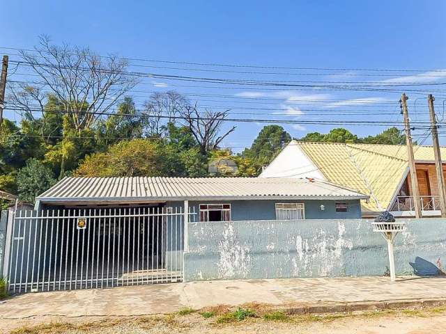 Casa com 4 quartos à venda na Travessa Kênia, 78, Vila Alto da Cruz II, Colombo, 185 m2 por R$ 380.000