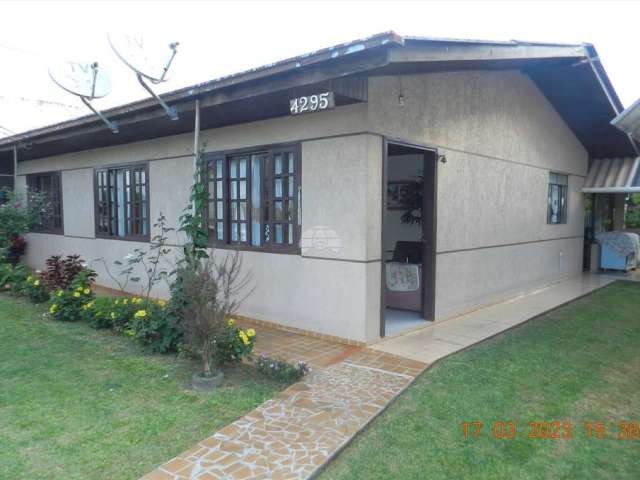 Casa com 3 quartos à venda na Avenida Professor Pedro Carli, 4295, Vila Carli, Guarapuava, 180 m2 por R$ 680.000