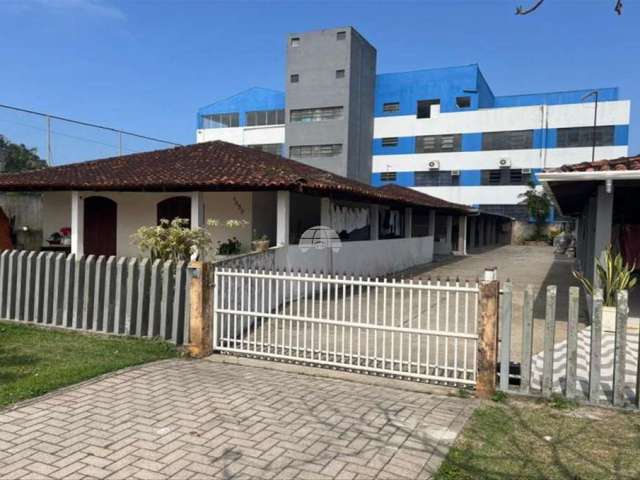 Casa com 3 quartos para alugar na Rua Vieira Dos Santos, 1055, Cohapar, Guaratuba, 100 m2 por R$ 2.400