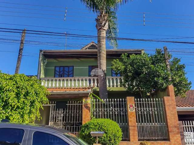 Casa com 3 quartos à venda na Rua Astrogilda Soares Fidélix, 213, Loteamento Marinoni, Almirante Tamandaré, 157 m2 por R$ 425.000