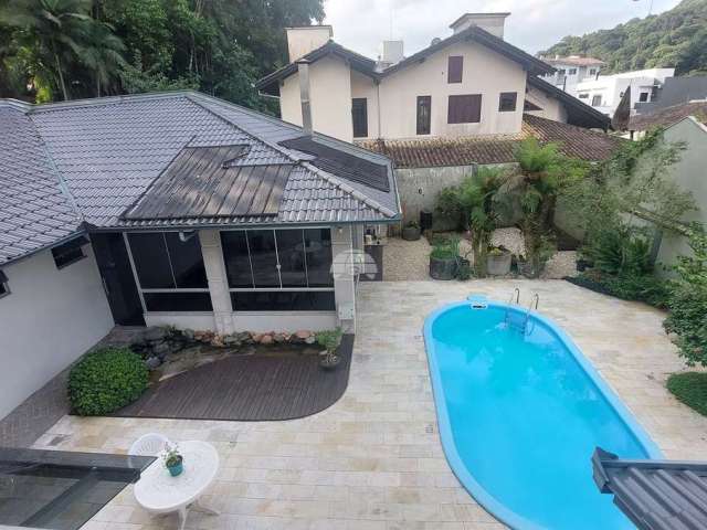 Casa com 4 quartos à venda na Servidão Acácio Harry Hille, 558, Glória, Joinville, 380 m2 por R$ 1.750.000