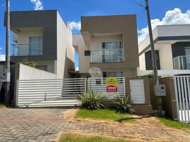 Casa com 2 quartos à venda na Rua Clovi Capelezzo, 324, Fraron, Pato Branco, 77 m2 por R$ 419.000