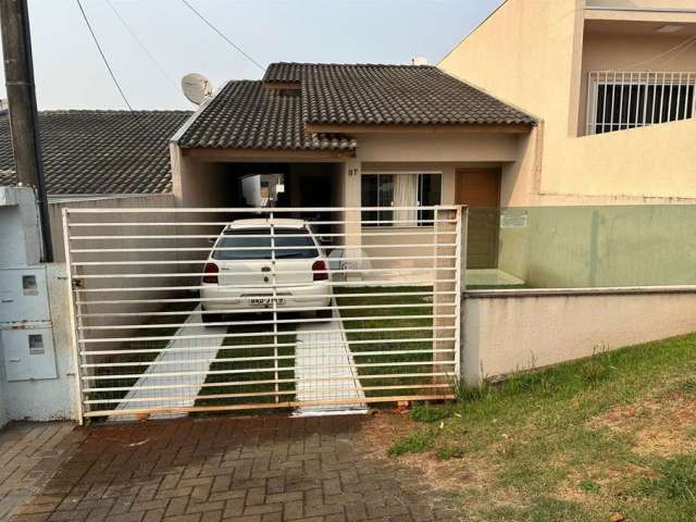 Casa com 2 quartos à venda na Rua Aurelia Conte Chioquetta, 87, Fraron, Pato Branco, 70 m2 por R$ 290.000