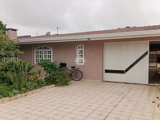 Casa com 3 quartos à venda na Rua Balsas, 105, Guarituba, Piraquara, 160 m2 por R$ 450.000