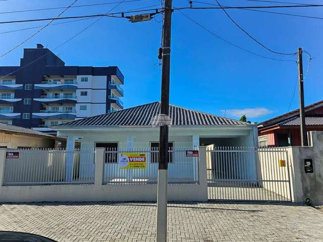 Casa com 5 quartos à venda na Rua Afonso Camargo, 51, Figueira, Guaratuba, 213 m2 por R$ 990.000