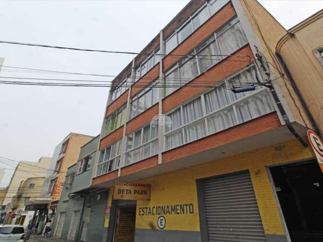 Apartamento com 3 quartos para alugar na Travessa Itararé, 147, Centro, Curitiba, 126 m2 por R$ 1.600