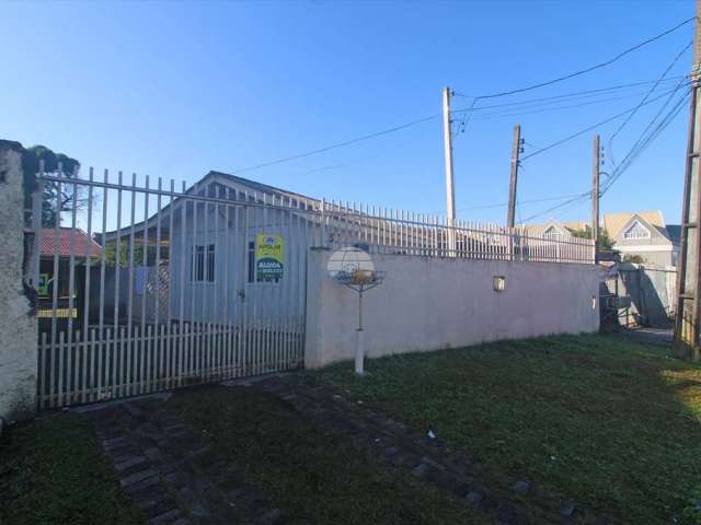 Casa com 3 quartos para alugar na Rua Aracaçu, 57, Uberaba, Curitiba, 120 m2 por R$ 3.100