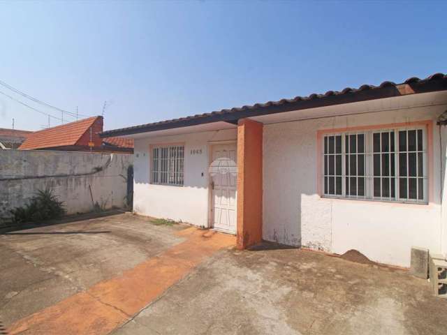 Casa para alugar na Rua Alcino Guanabara, 1065, Hauer, Curitiba, 150 m2 por R$ 2.500