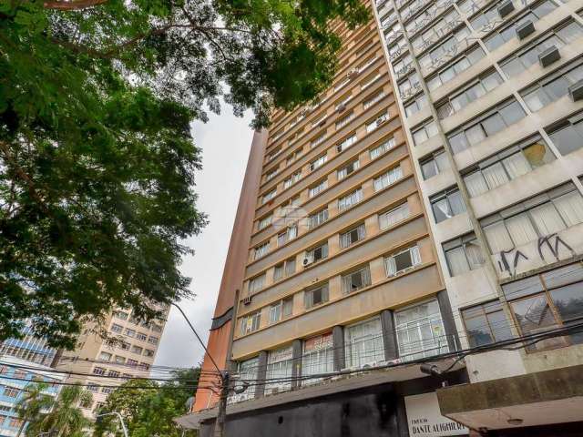 Sala comercial para alugar na Rua Desembargador Westphalen, 15, Rebouças, Curitiba, 36 m2 por R$ 700