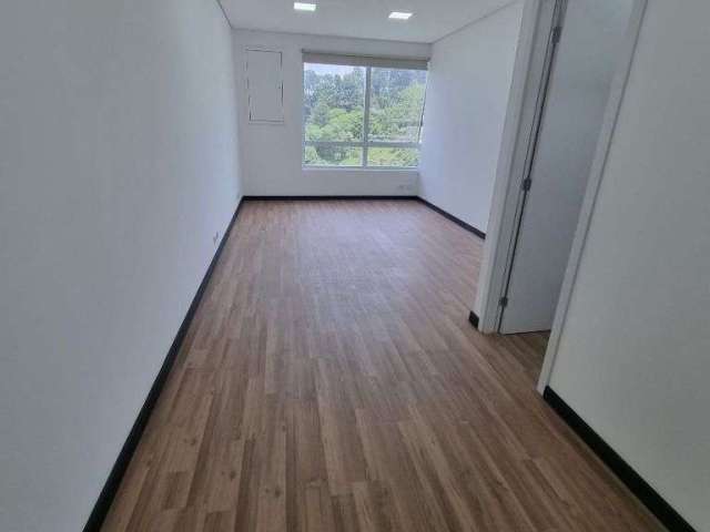 Sala de  30 m² - Alphaville - Santana de Parnaíba/SP