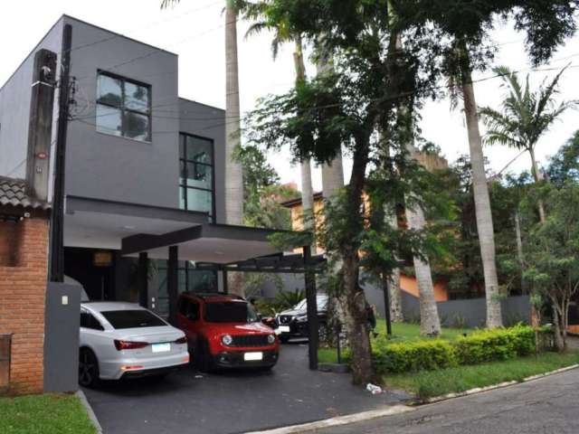 Sobrado com 3 dormitórios à venda, 460 m² por R$ 2.250.000,00 - Jardim do Golf I - Jandira/SP