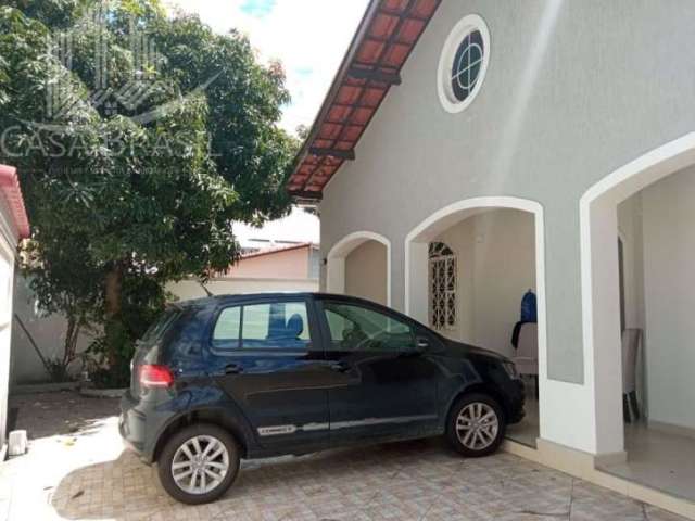 Casa com 3 Dormitórios, sendo 1 suíte - Jardim Flórida, Jacareí