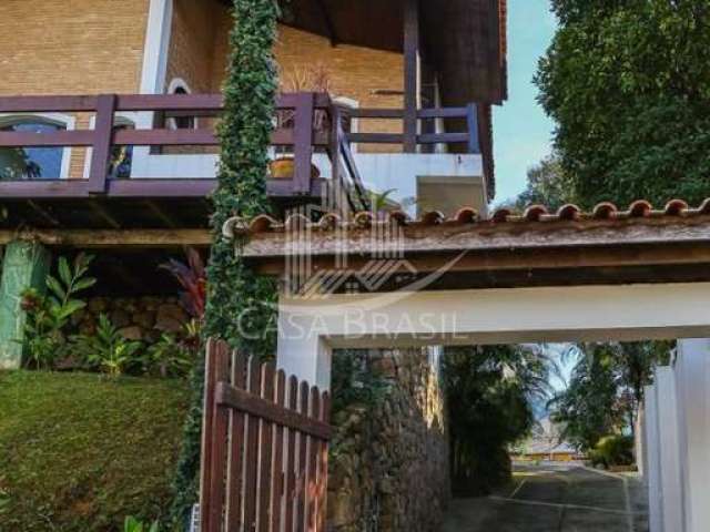 Casa condominio fechado em caraguatatuba