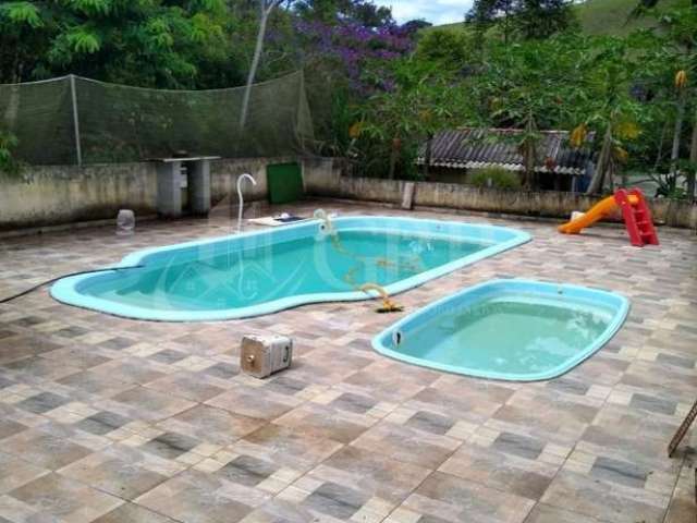 Venda - Sítio dois alqueires com casa ampla - Piscina Lago e córrego - Sítio plano em Monteiro Lobato