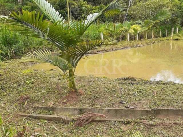 Venda- Linda Chácara 2000m² com 4 Casas no total- Buquirinha- Região Norte de São José dos Campos