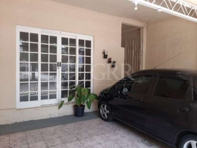 Venda- Casa Sobrado com 3 dormitórios, sendo 1 suíte- Conj. Res. 31 de Março- São José dos Campos- Região Sul- Aceita Financiamento