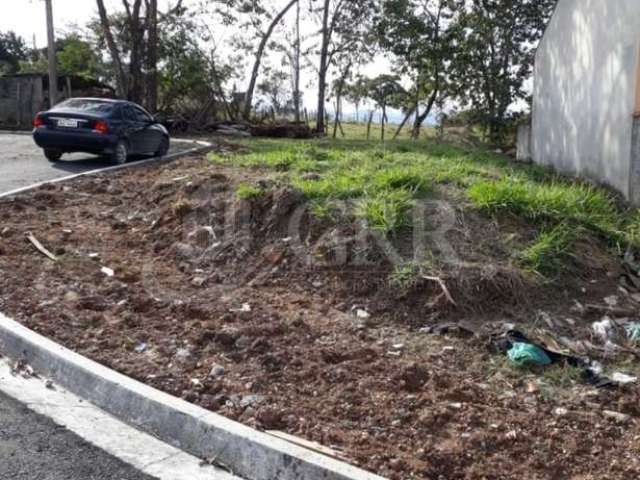 Terreno de esquina no Residencial Aldeia da Serra em Caçapava.