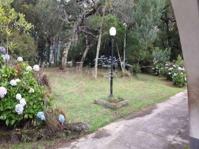 Casa Submarino Histórica na Serra da Mantiqueira - Campos do Jordão