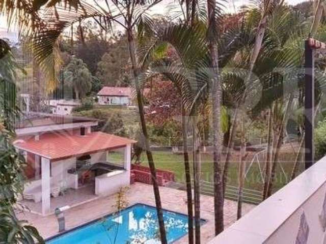 Vendo Casa de 3 dormitórios  no condomínio Lagoinha Jacarei/SP