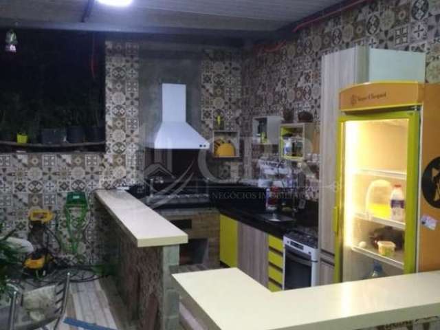 Vendo Casa 3 andares com 3 dormitórios  - Jacareí - SP