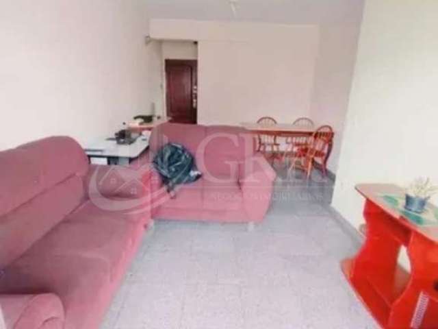 Venda- Apartamento com 3 Dormitórios, Sacada, 82 m² no Centro de SJC.