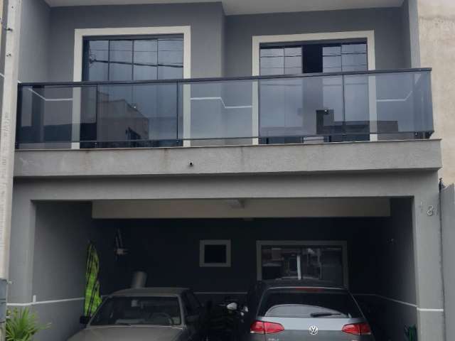 Sobrado em Condominio | 3 Dorms | 200m² | 3vagas | São Brás - Curitiba/PR