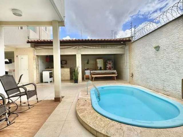 Casa Duplex à Venda em Renascença - 5 suítes - Espaço gourmet com Piscina