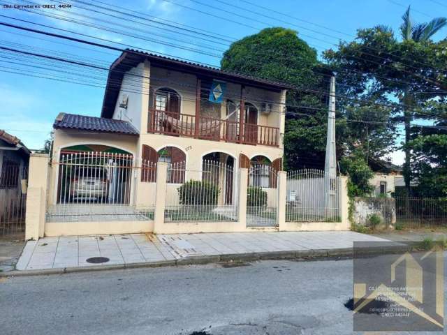 Casa Duplex/Usada para Venda em São José, Barreiros, 5 dormitórios, 1 suíte, 4 banheiros, 3 vagas