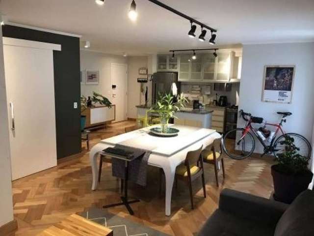 Apartamento reformado para venda no Alto da Lapa