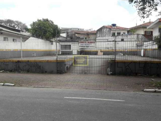 Terreno plano, rua de movimento de carros,  a 250 metros da estação metrô  Butantã .