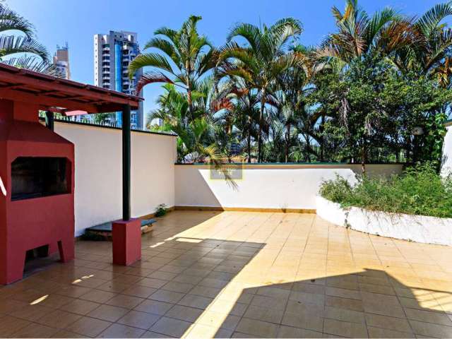 Casa com 03 dormitórios para venda na Vila Madalena