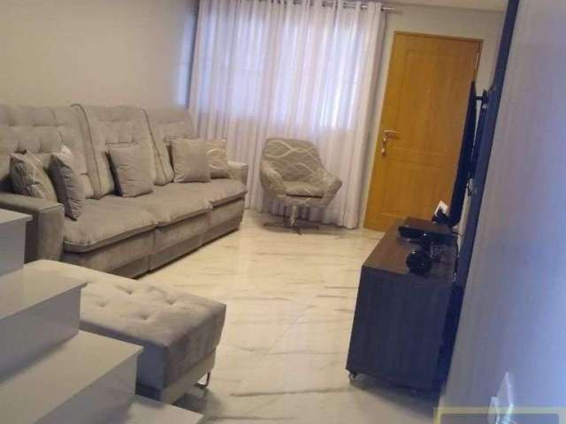 Sobrado com 2 dormitórios (suítes) e 96m² no Jardim Cláudia!