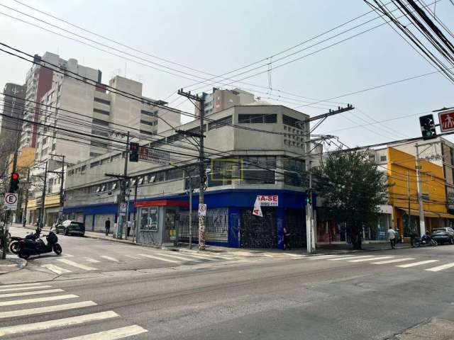 Loja de Esquina na Teodoro Sampaio próximo do Metrô Faria Lima