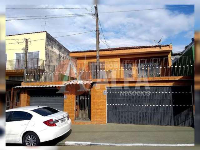 Casa - 3 Dormitórios - 1 Edícula - 3 Vagas de Garagem - Jardim Sabiá - Cotia / SP