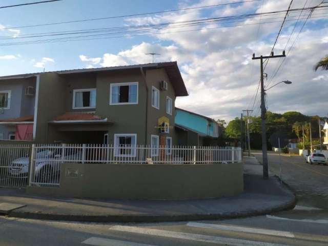 Casa com 3 quartos à venda na Rua Antônio Alves, 300, Morro do Meio, Joinville por R$ 449.900