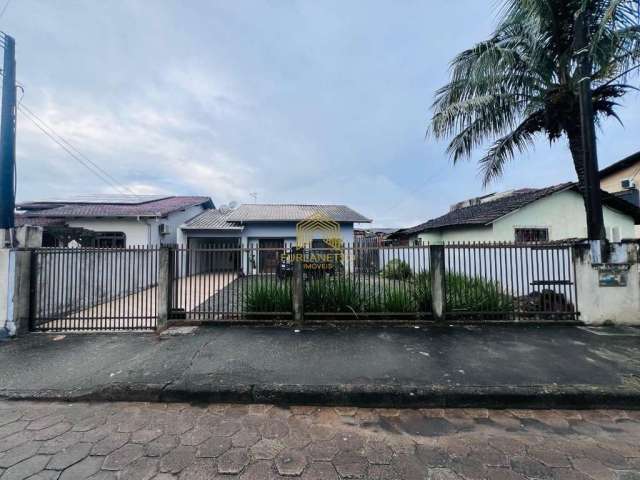 Casa com 3 quartos à venda na Rua Osvaldo Bittelbrunn, 300, Fátima, Joinville por R$ 474.900