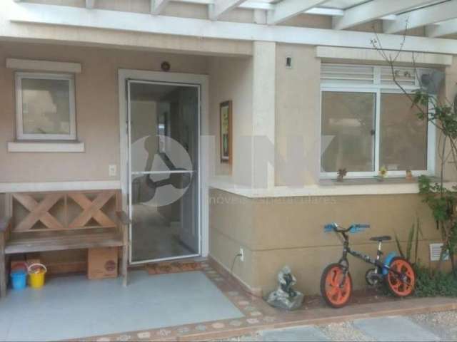 Casa em condomínio fechado de 4 quartos 2 suítes com 2 vagas à venda no bairro Ecoville em Porto Alegre