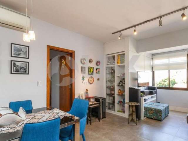 Apartamento de 3 quartos com 1 vaga à venda no bairro Passo da Areia em Porto Alegre