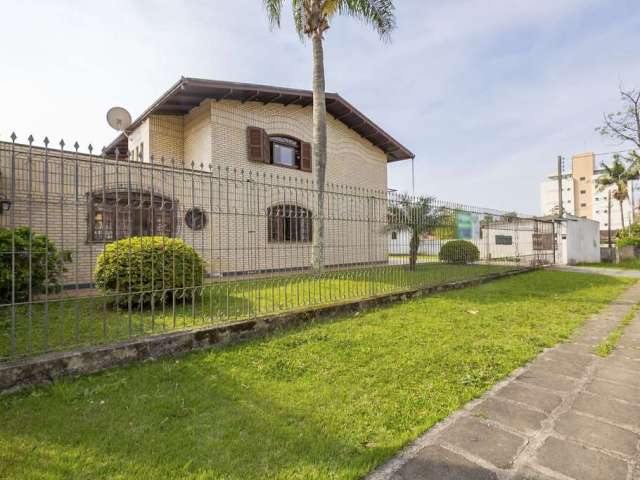 Casa em Condomínio 250m² com 04 quartos no Bacacheri - Curitiba/PR