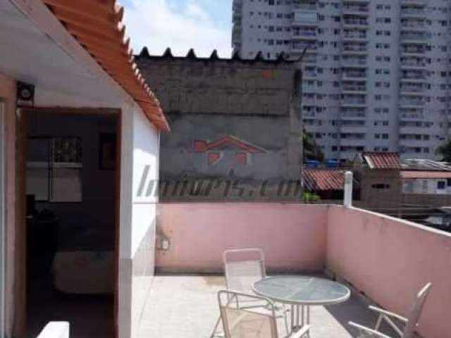 Casa em condomínio fechado com 3 quartos à venda na Rua Pitimbu, 12, Camorim, Rio de Janeiro, 72 m2 por R$ 175.000