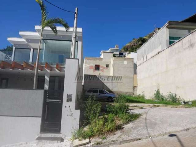 Terreno à venda na Estrada do Rio Grande, 4057, Taquara, Rio de Janeiro por R$ 250.000
