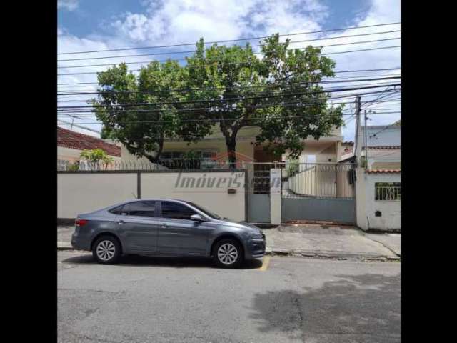 Casa com 5 quartos à venda na Rua Jagoroaba, 238, Vila Valqueire, Rio de Janeiro, 180 m2 por R$ 949.000