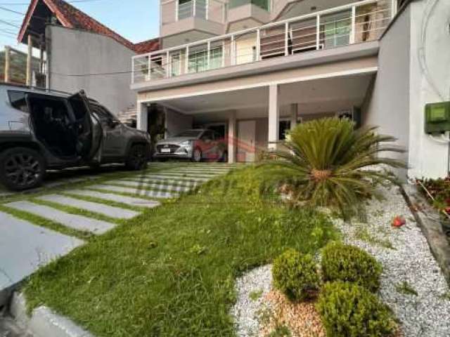 Casa em condomínio fechado com 4 quartos à venda na Estrada do Cafundá, 3204, Taquara, Rio de Janeiro, 350 m2 por R$ 1.500.000