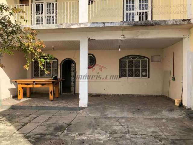 Casa com 3 quartos à venda na Rua Coleiro-do-Brejo, 641, Taquara, Rio de Janeiro, 168 m2 por R$ 380.000